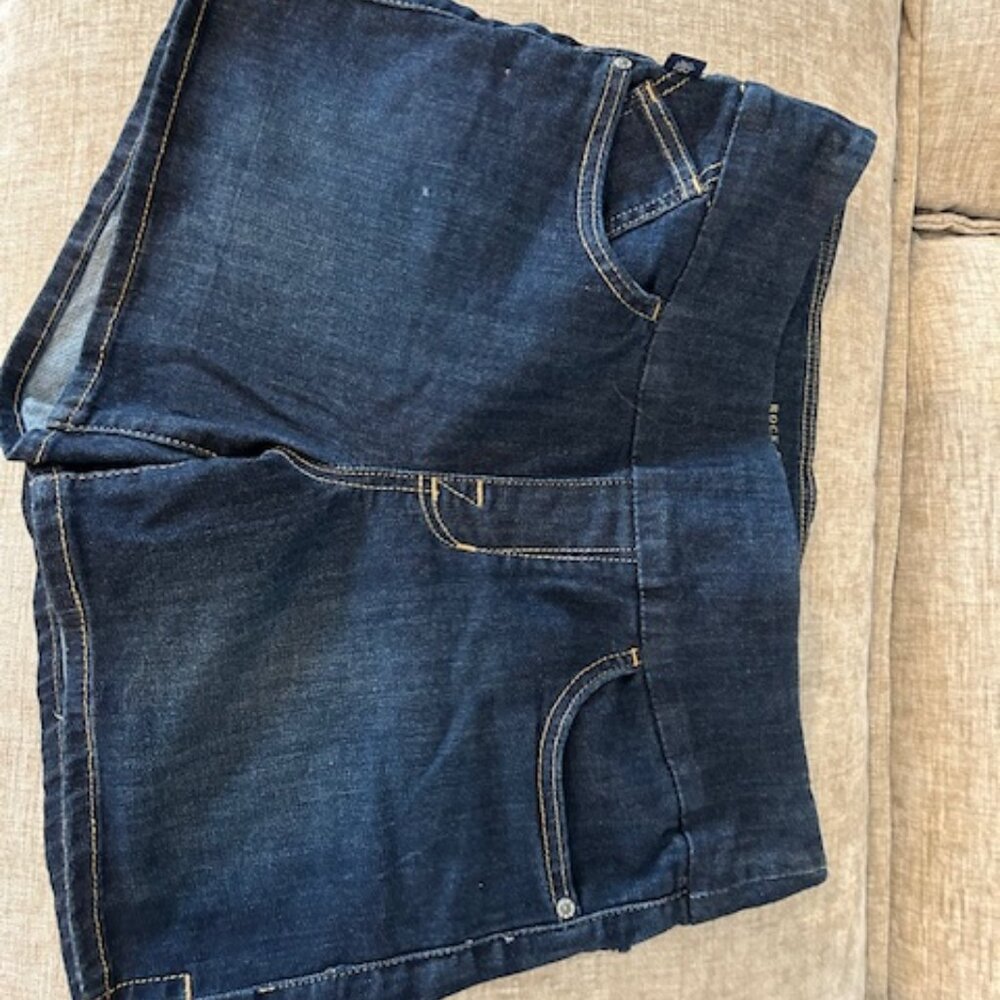 Women's Rock & Republic Fever Pull on Shorts